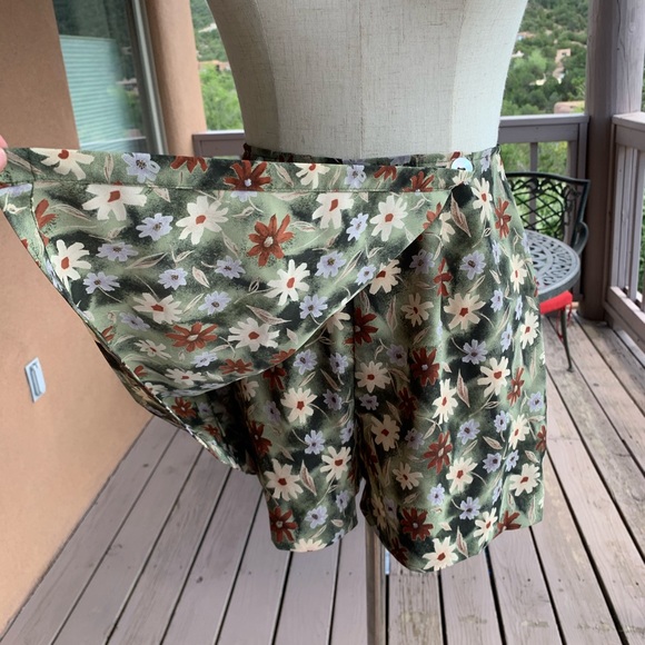 Vintage Green Skort - Picture 4 of 7